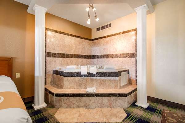  - Quality Inn Arkansas City