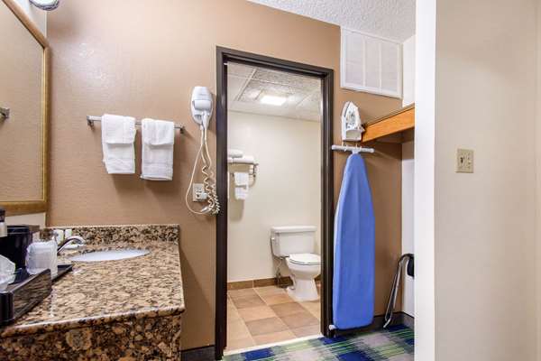  - Quality Inn Arkansas City