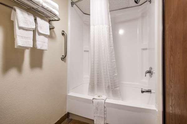  - Quality Inn Arkansas City