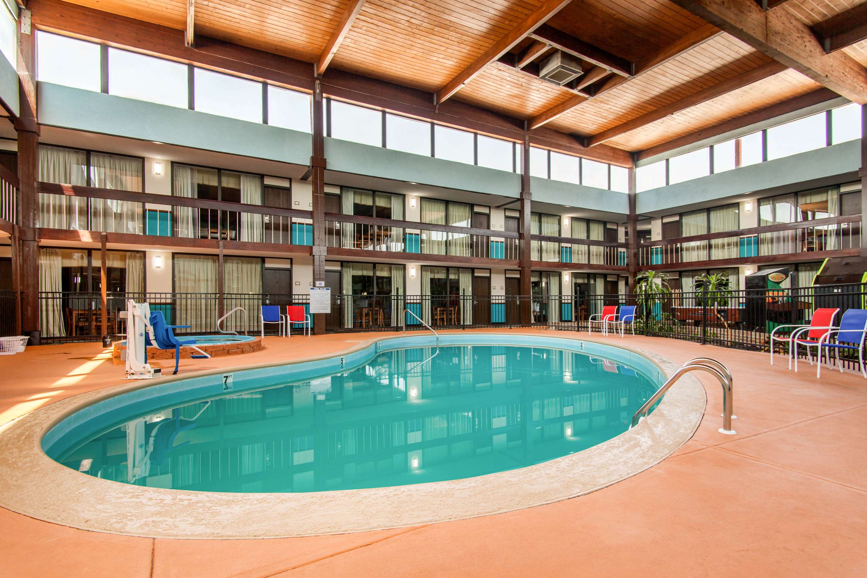Indoor heated pool | Quality Inn