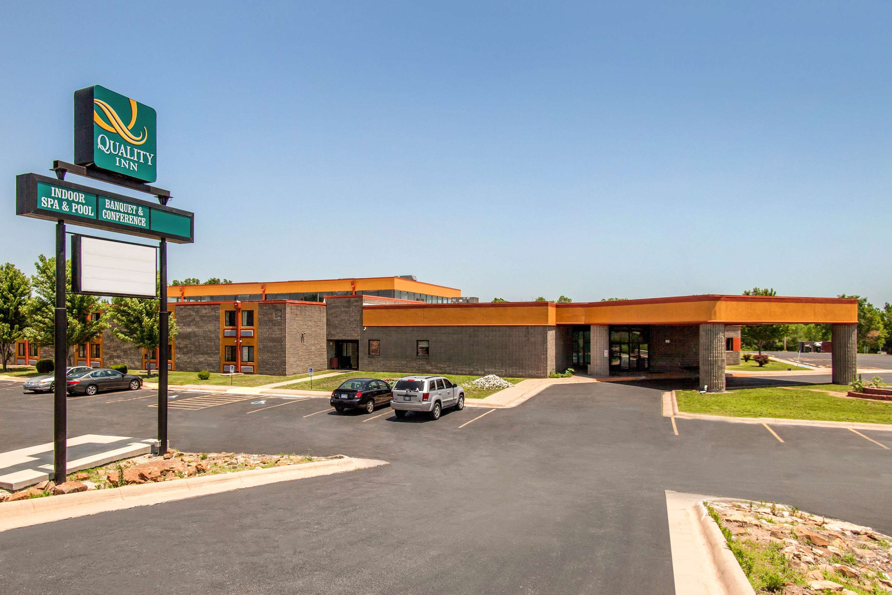 Hotel exterior | Quality Inn