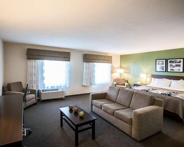 Suite - Sleep Inn & Suites Garden City