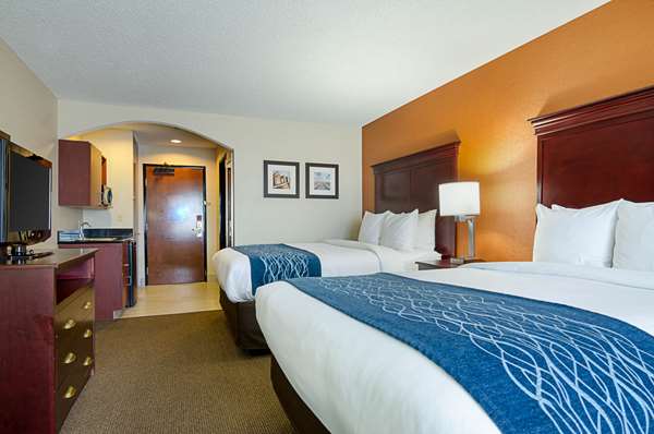 Suite - Comfort Inn & Suites Hutchinson