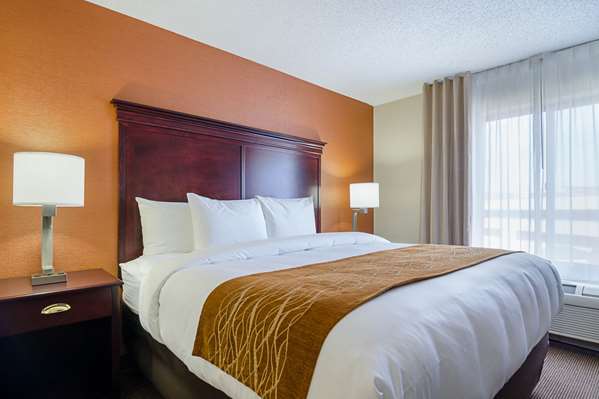 Suite - Comfort Inn & Suites Hutchinson