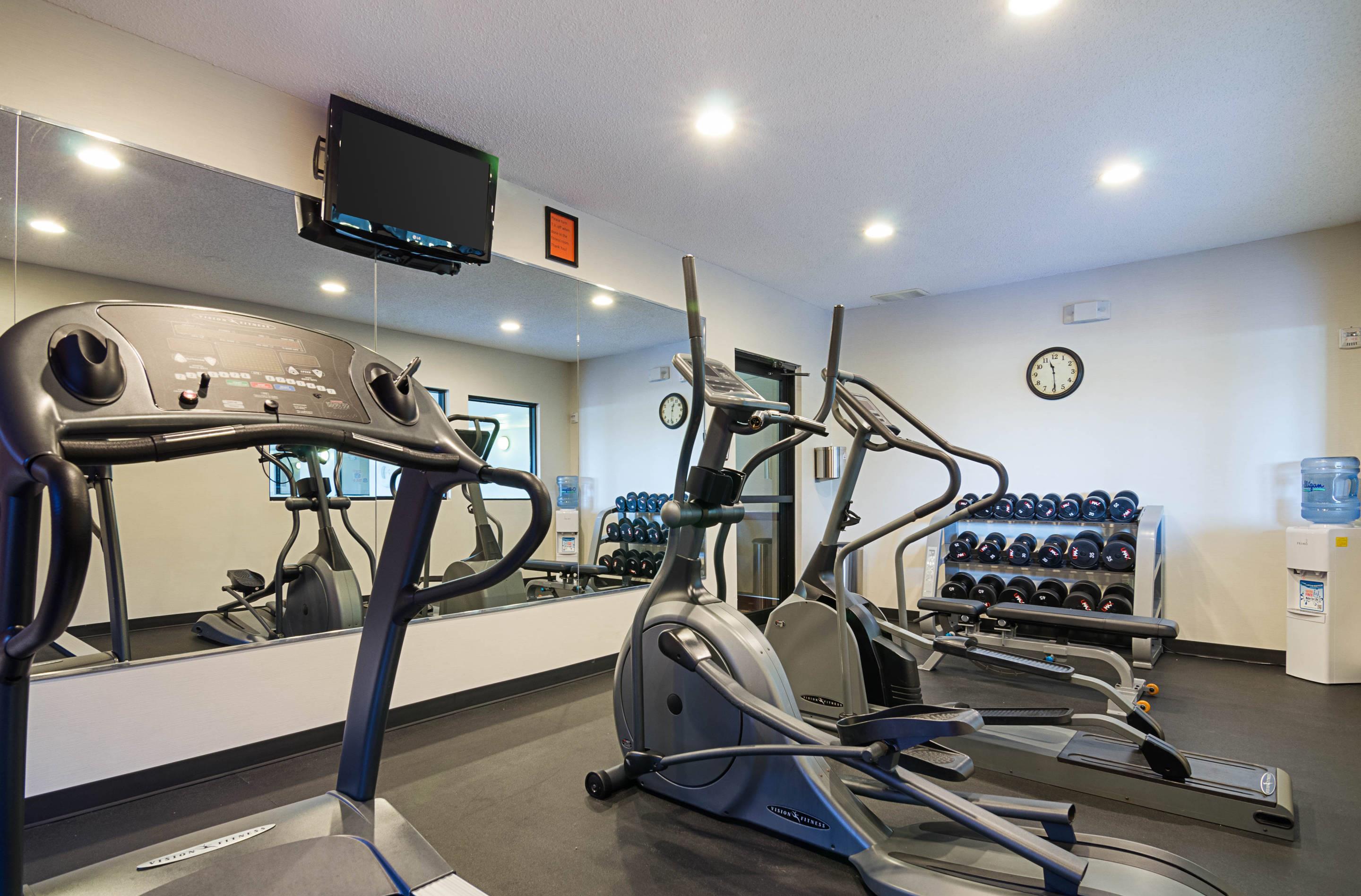 Fitness center | Comfort Inn & Suites