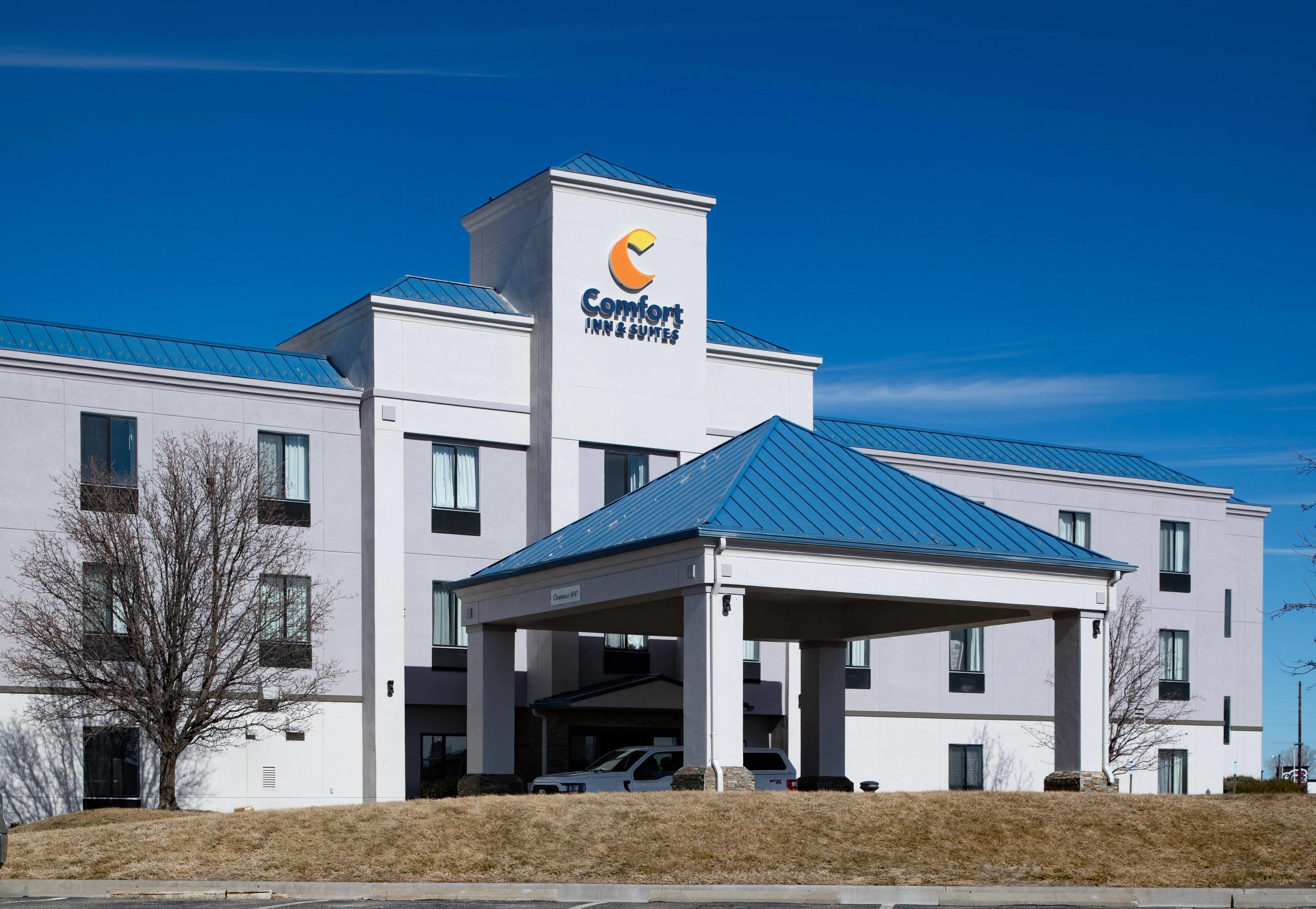 Hotel exterior | Comfort Inn & Suites
