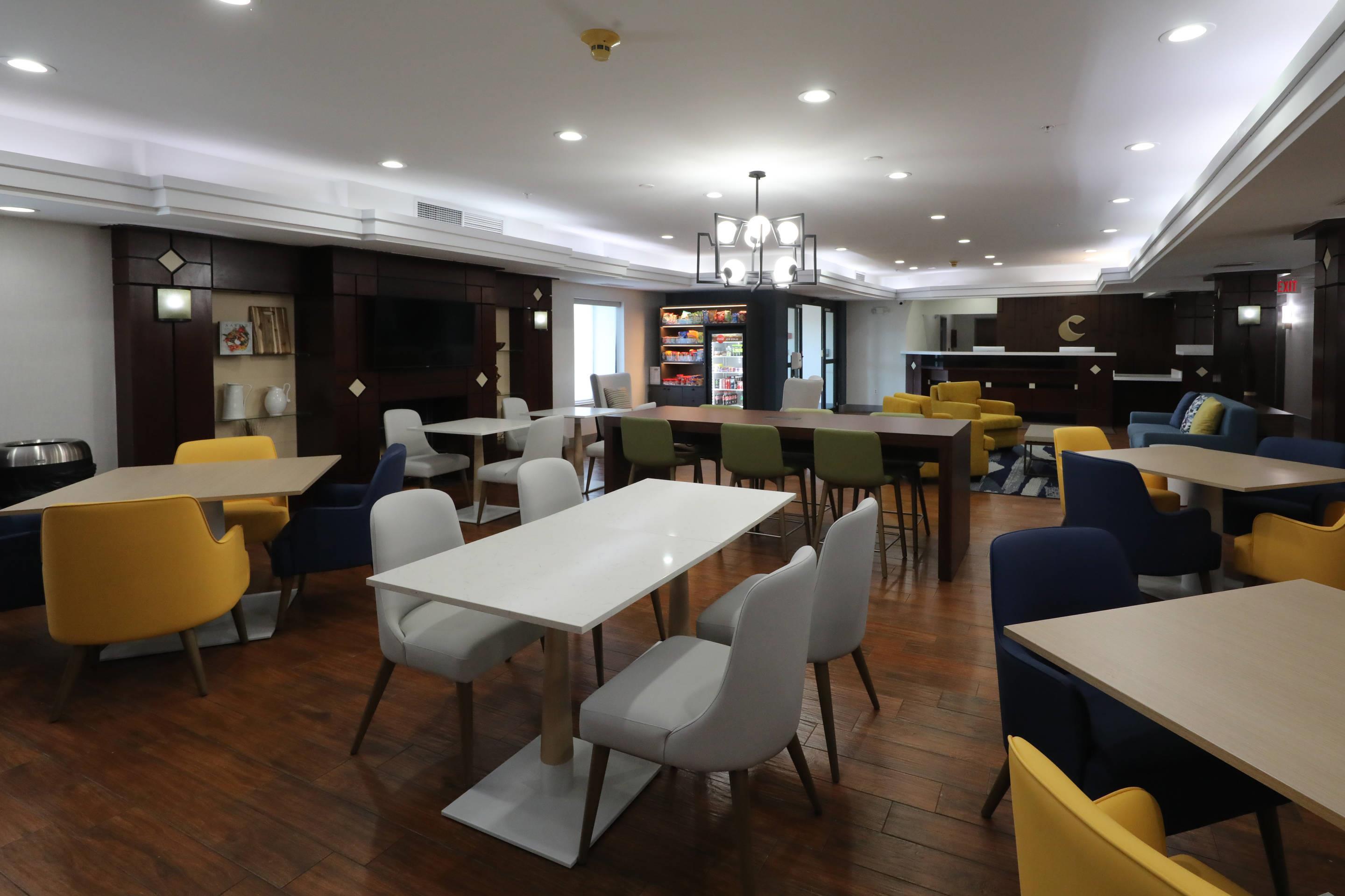 Lobby with sitting area | Comfort Inn & Suites Hutchinson