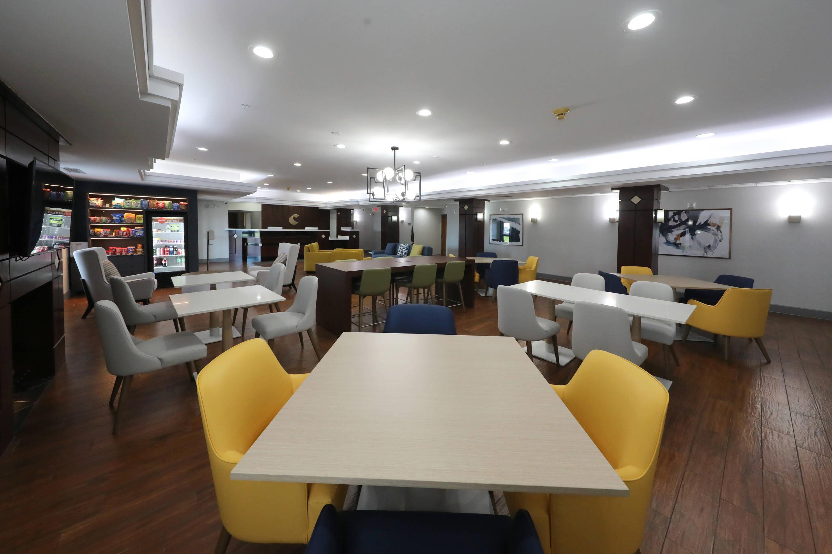 Lobby with sitting area | Comfort Inn & Suites Hutchinson