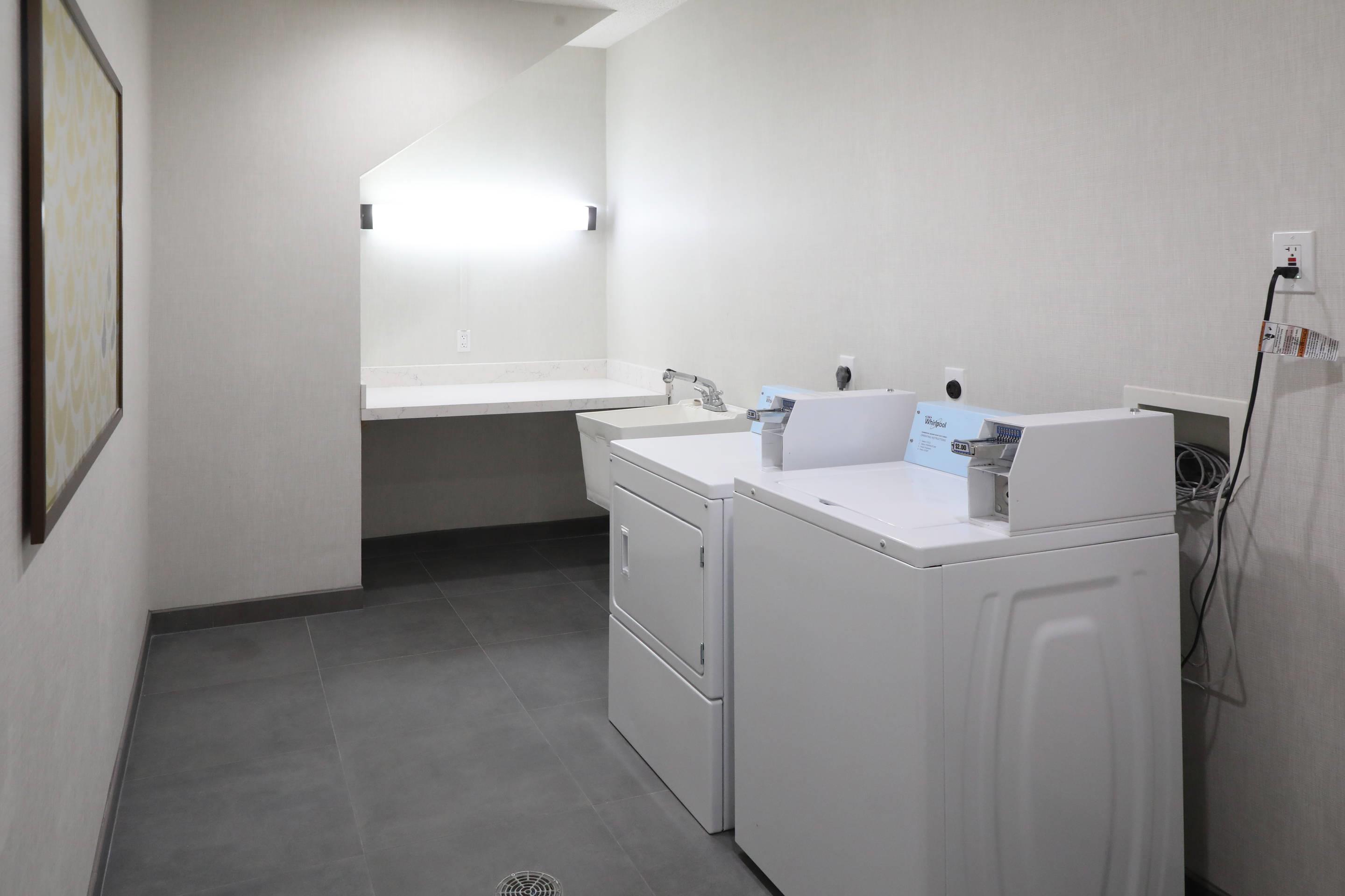 Guest laundry facilities | Comfort Inn & Suites Hutchinson
