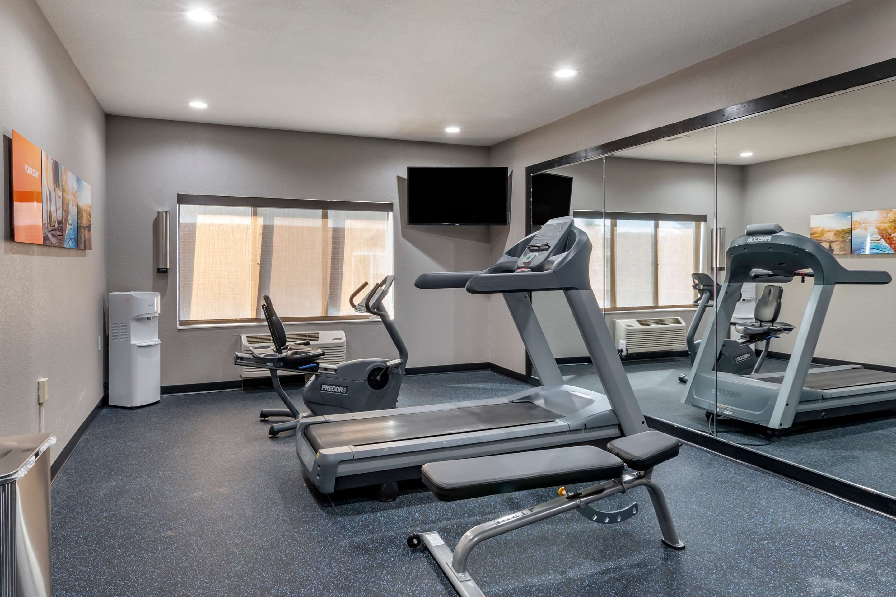 Exercise room with cardio equipment