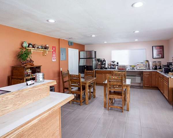  - Econo Lodge Phillipsburg