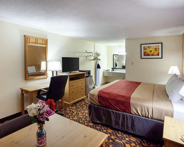  - Econo Lodge Phillipsburg
