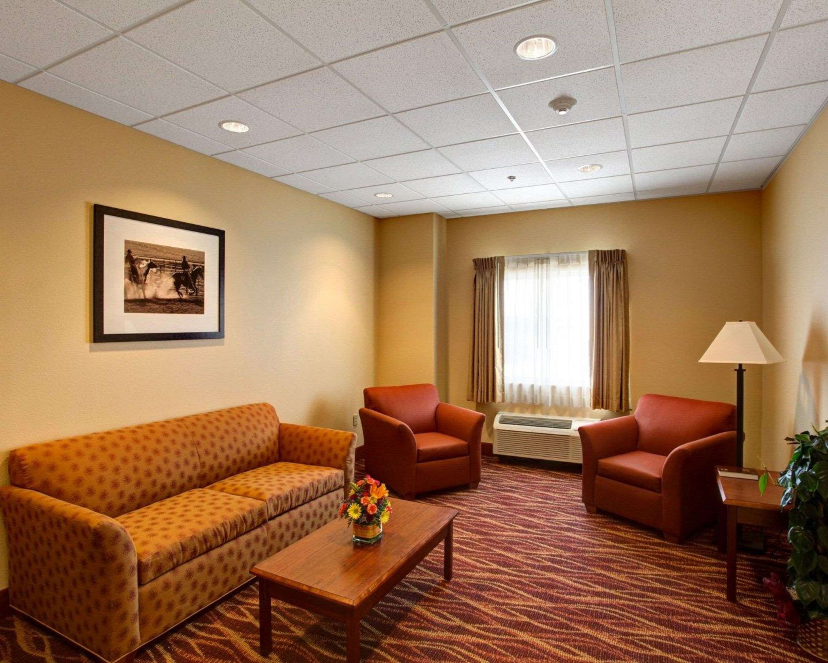 Lobby with sitting area