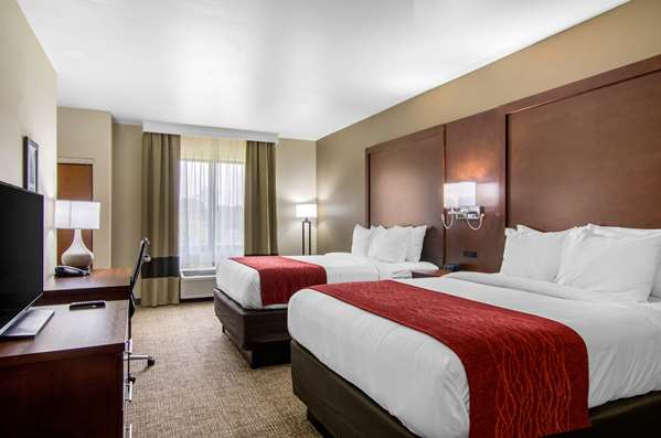Suite - Comfort Inn & Suites Shawnee - I-435, Exit 5