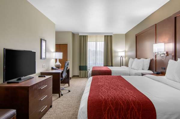 Suite - Comfort Inn & Suites Shawnee - I-435, Exit 5
