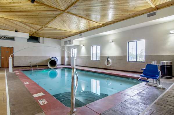 Pool - Comfort Inn & Suites Shawnee - I-435, Exit 5