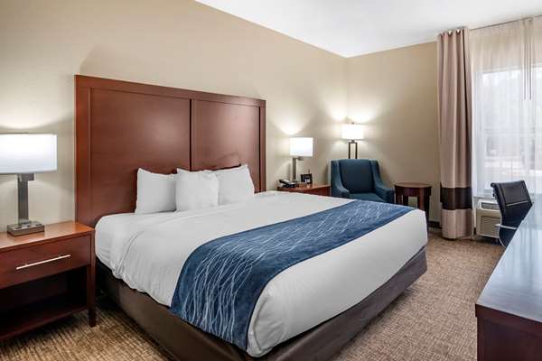  - Comfort Inn & Suites Junction City - I-70, Exit 298