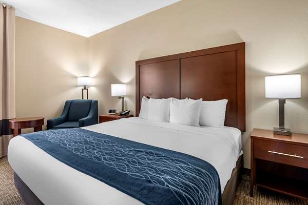  - Comfort Inn & Suites Junction City - I-70, Exit 298