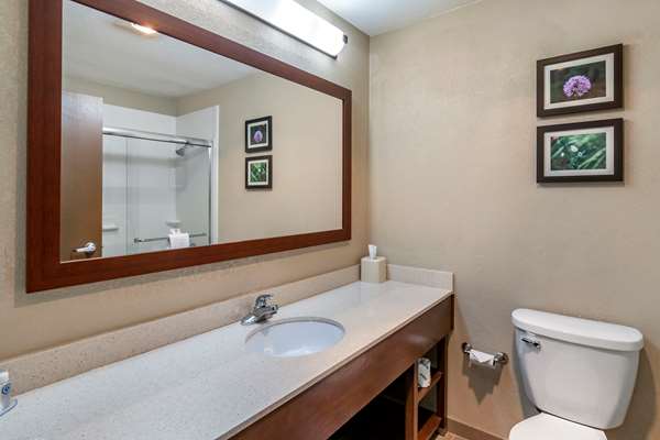  - Comfort Inn & Suites Junction City - I-70, Exit 298