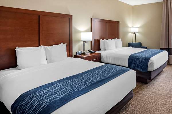  - Comfort Inn & Suites Junction City - I-70, Exit 298