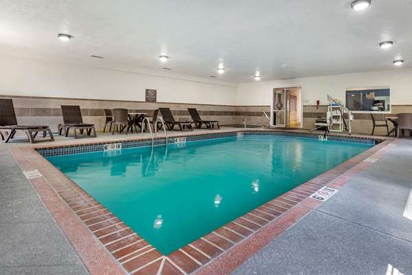 Pool - Comfort Inn & Suites Junction City - I-70, Exit 298