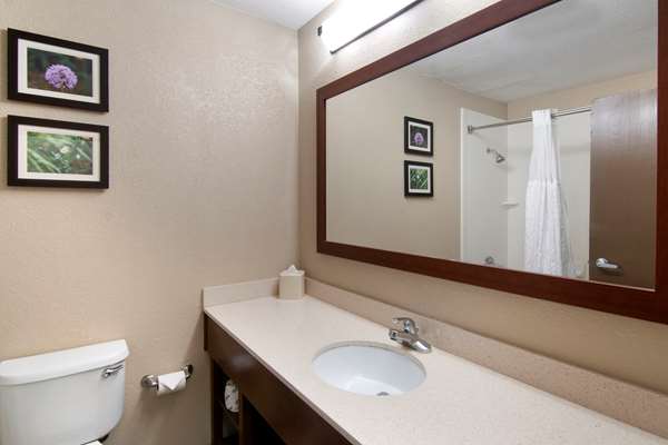  - Comfort Inn & Suites Junction City - I-70, Exit 298