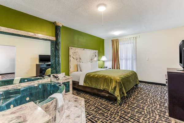  - Quality Inn Russellville