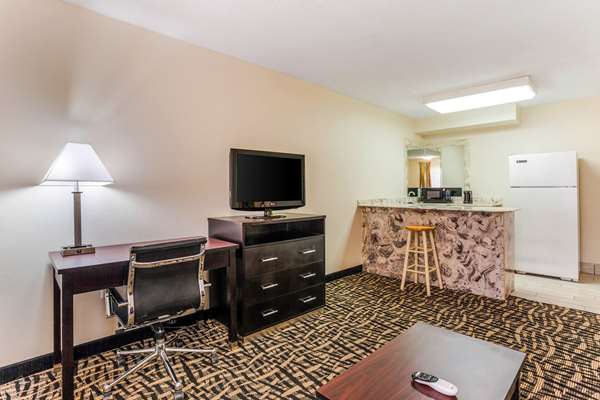  - Quality Inn Russellville