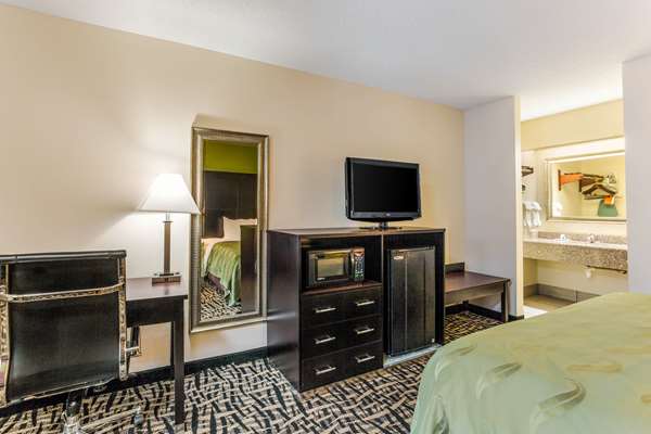  - Quality Inn Russellville