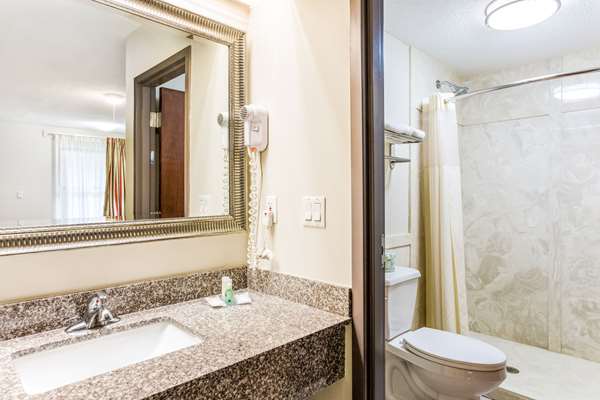  - Quality Inn Russellville