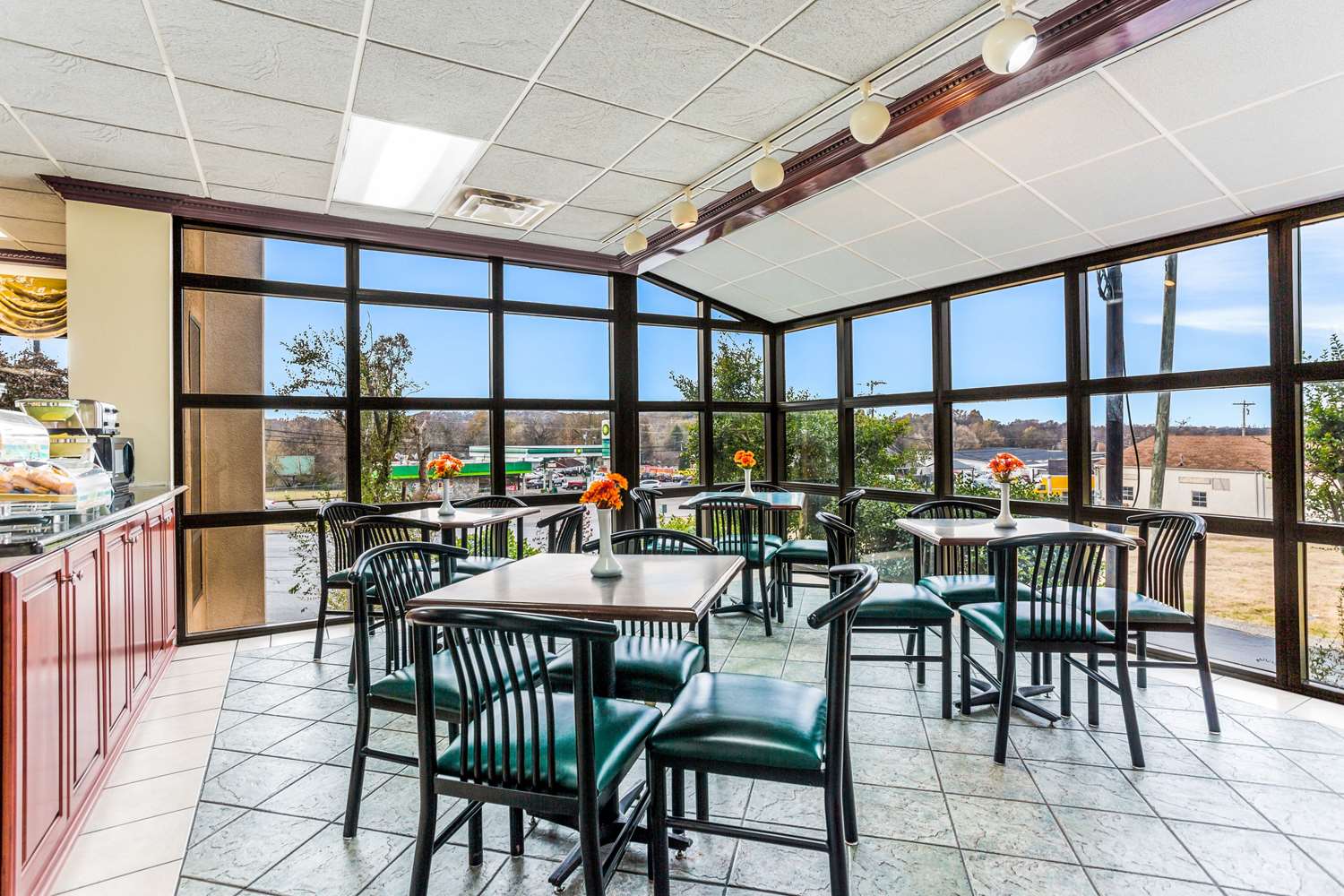 Quality Inn Russellville, KY See Discounts