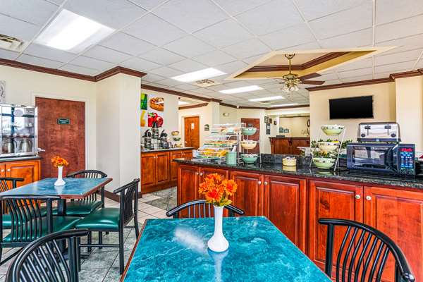 Amenities - Quality Inn Russellville