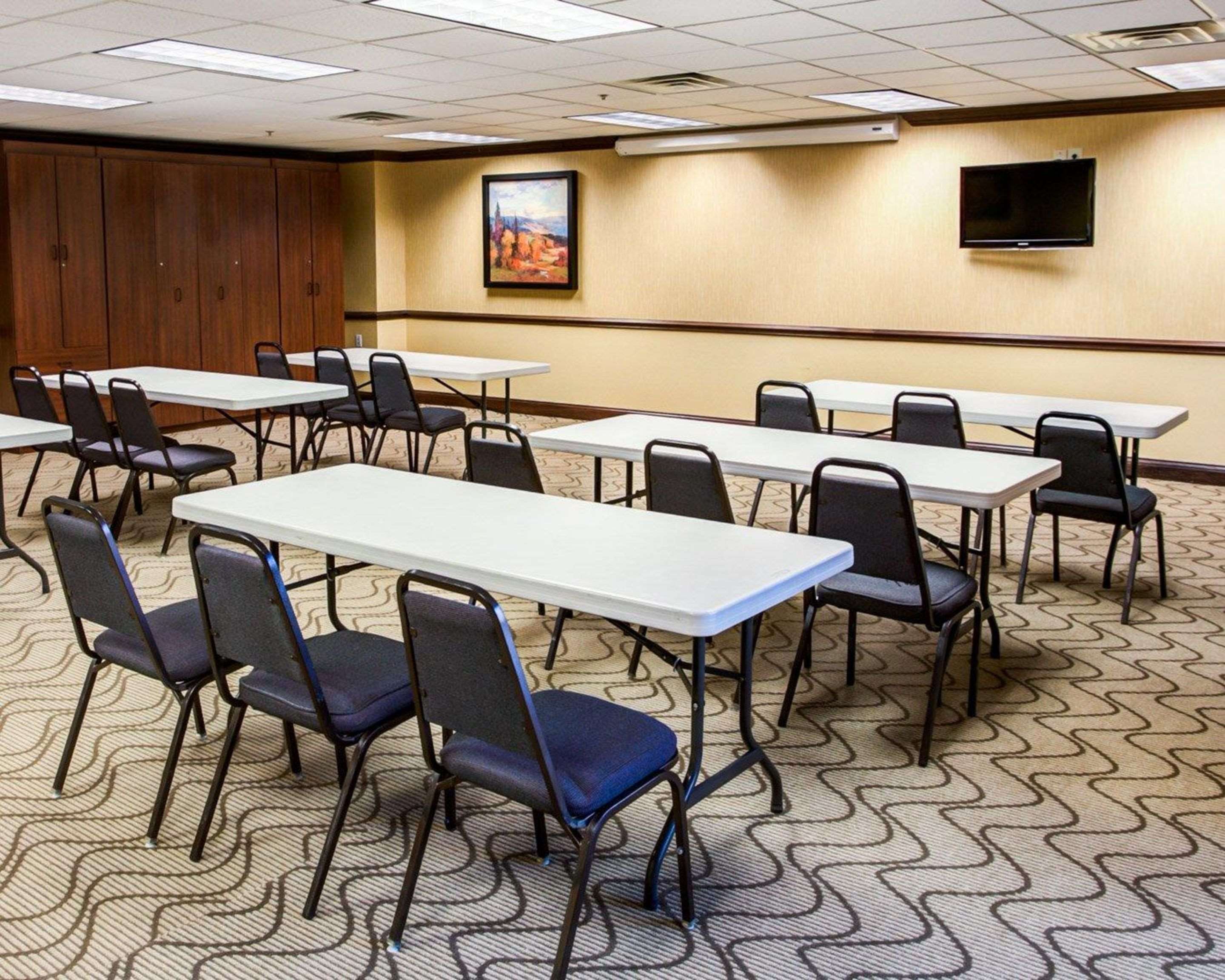 Meeting room with classroom-style setup | Comfort Suites
