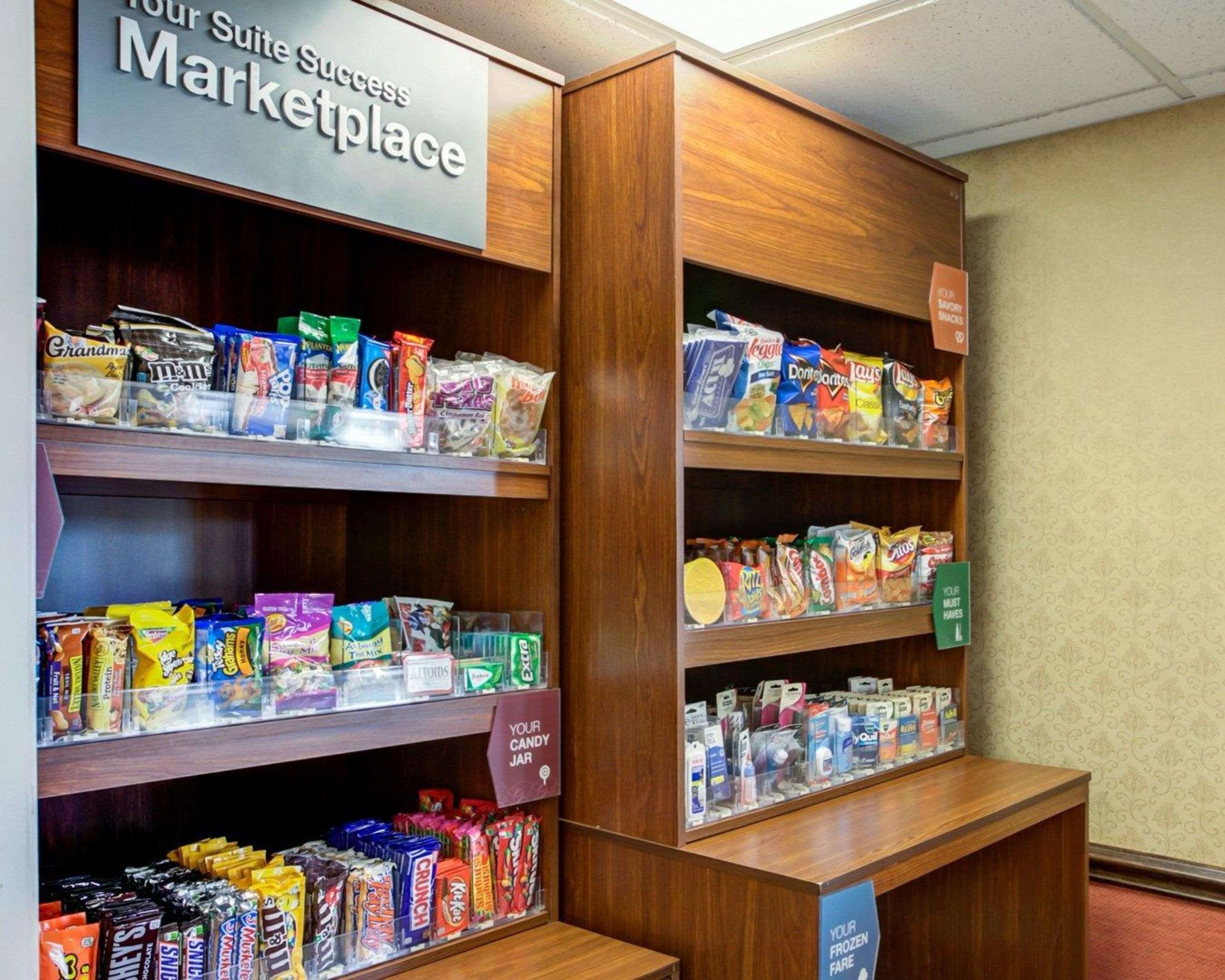 Lobby with marketplace | Comfort Suites