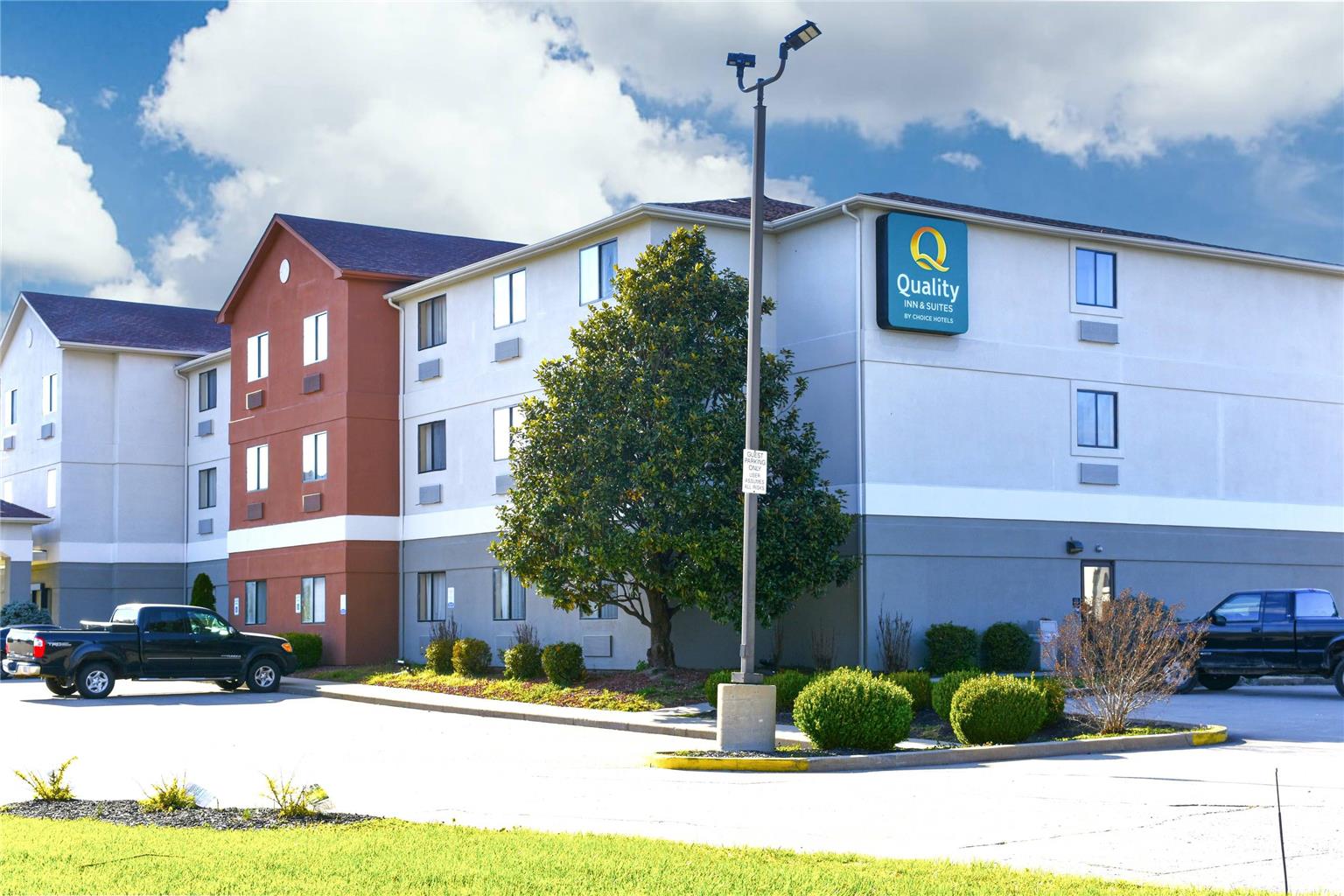 Quality Inn and Suites Brooks