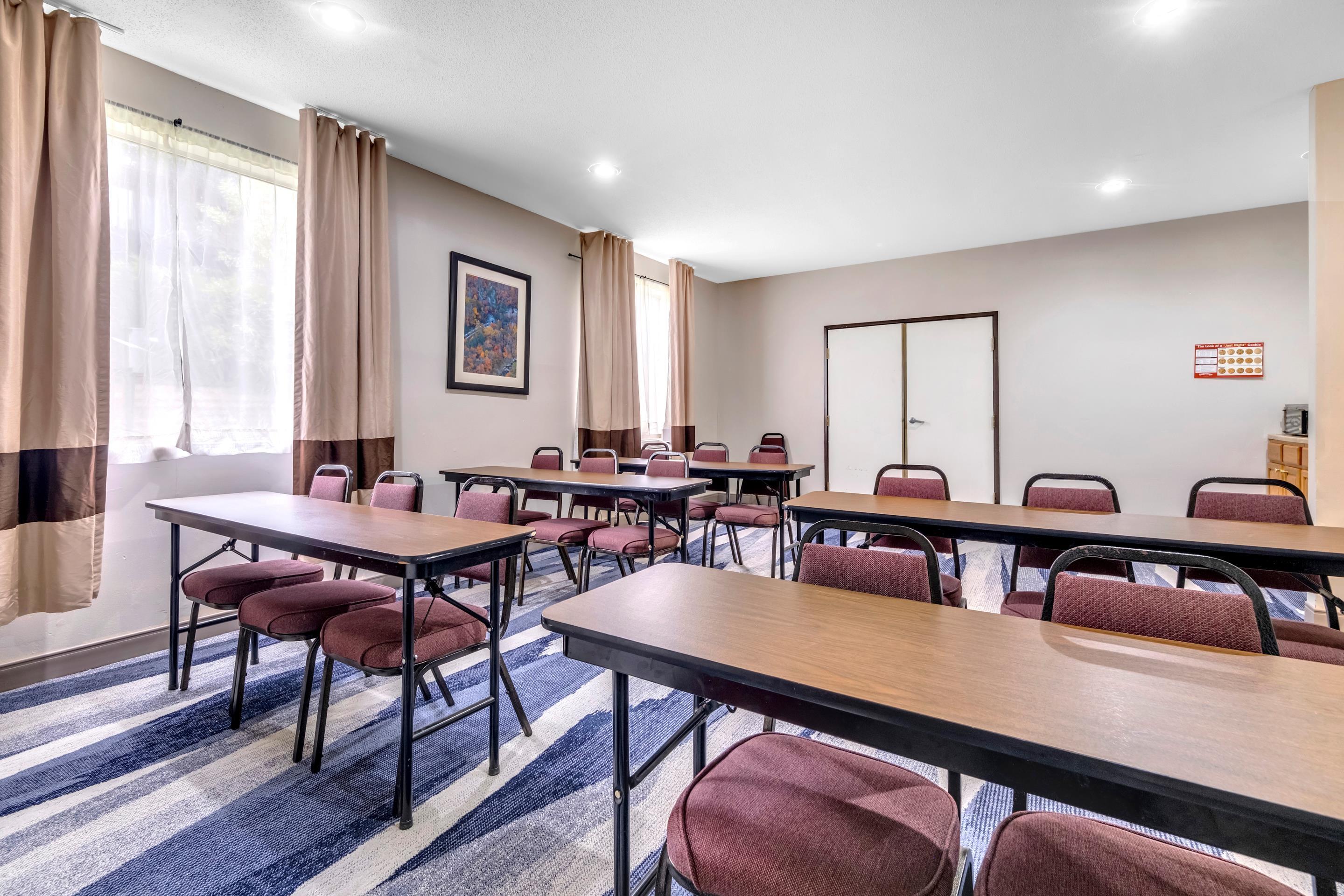 Large space for receptions, parties, anniversaries, and business meetings | Comfort Inn Somerset KY