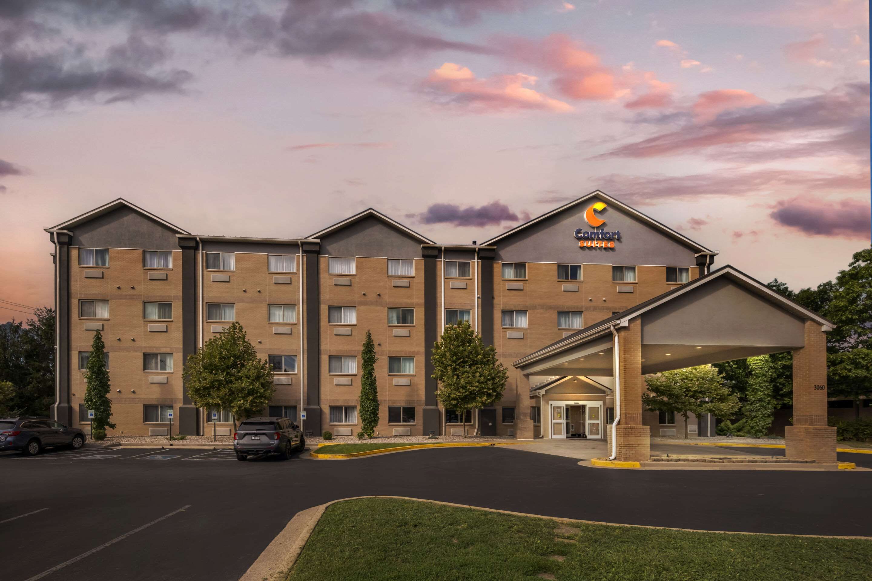Twilight | Comfort Suites Keeneland