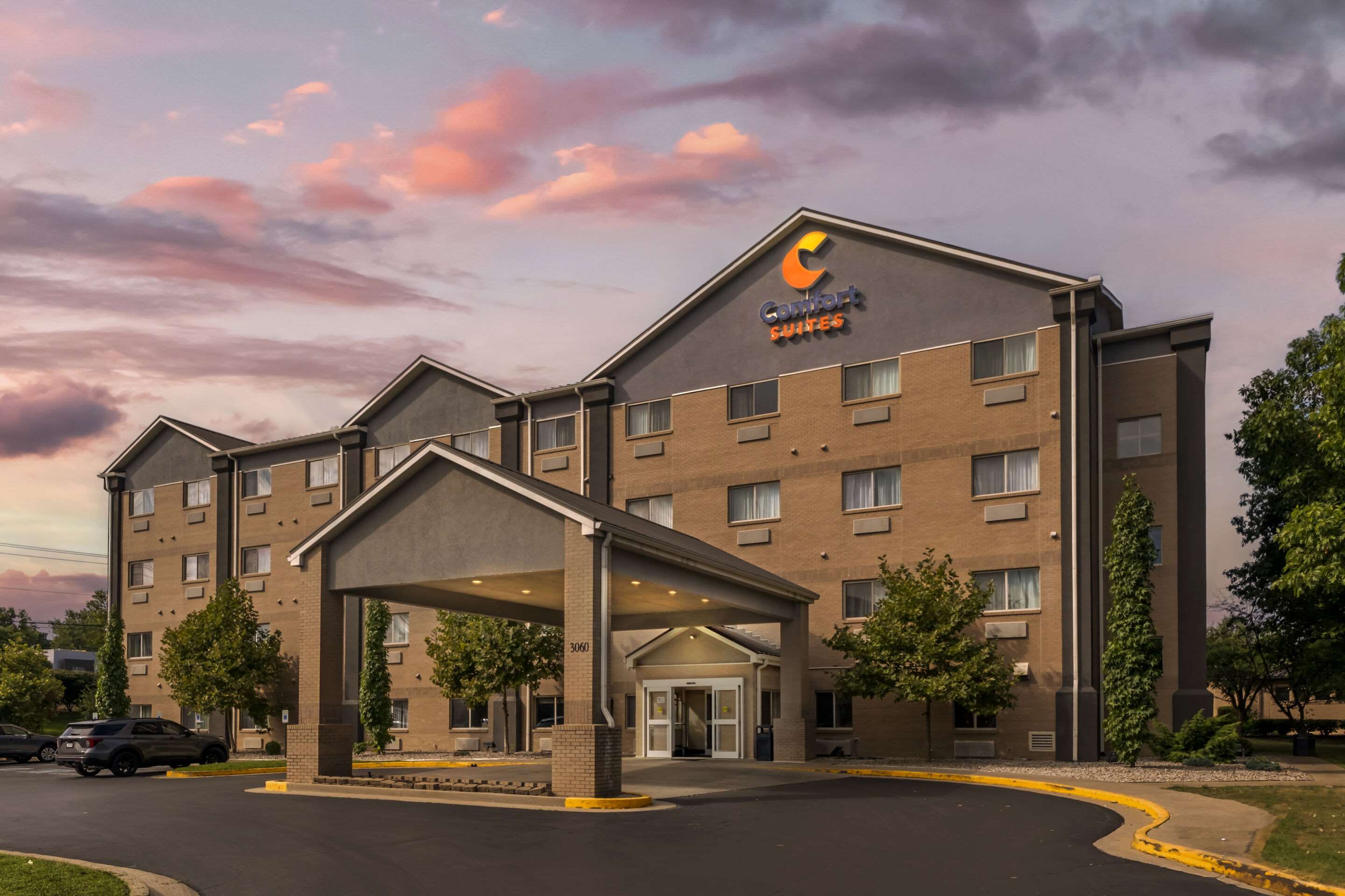 Twilight | Comfort Suites Keeneland