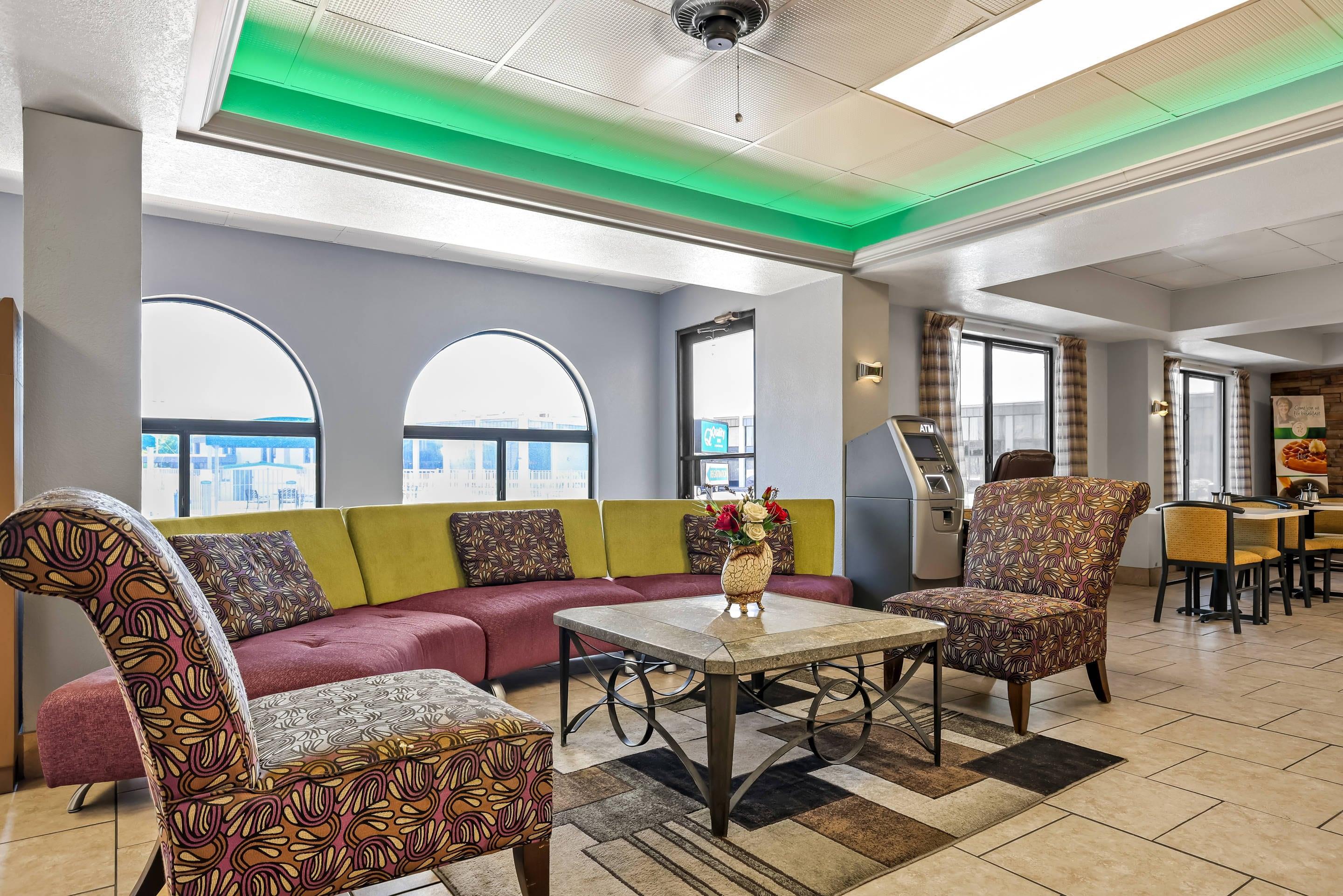 Hotel lobby | Quality Inn