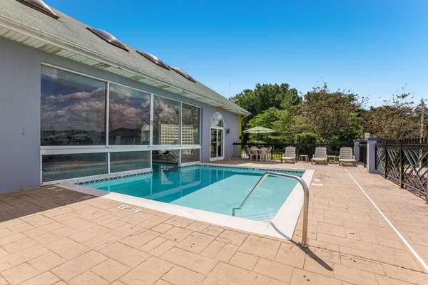 Pool - Quality Inn London - I-75, Exit 41