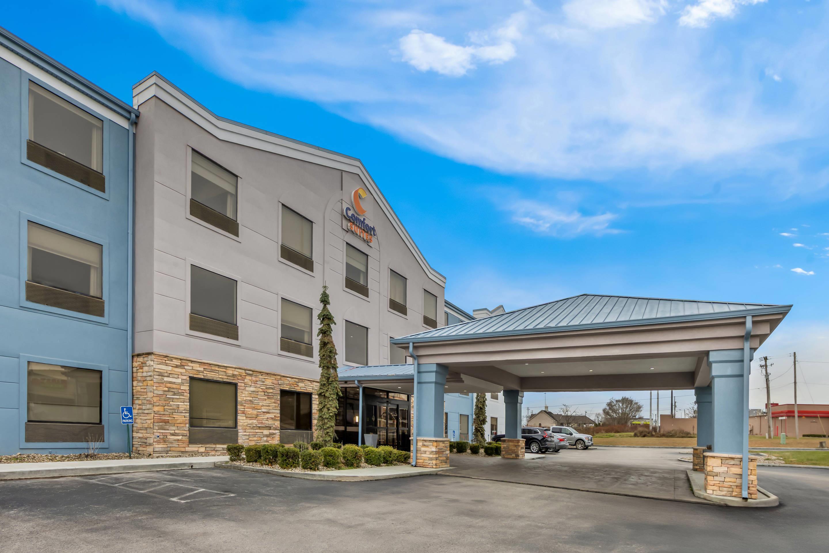 Hotel exterior | Comfort Suites London