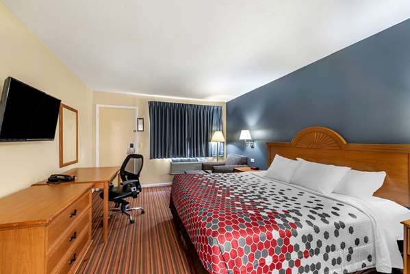  - Econo Lodge Erlanger - I-71 & I-75, Exit 184