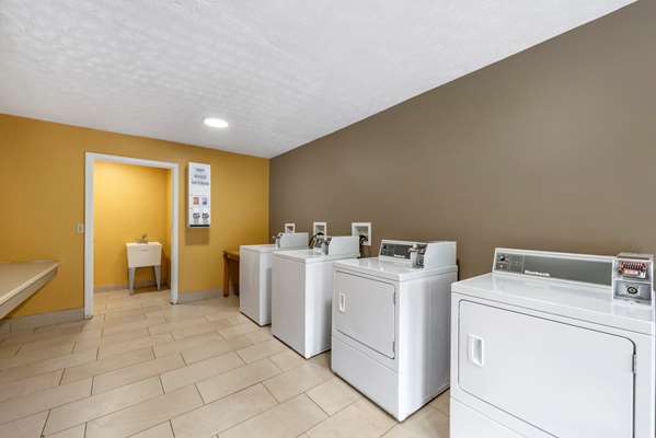 Amenities - Econo Lodge Erlanger - I-71 & I-75, Exit 184