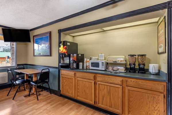 Amenities - Econo Lodge Erlanger - I-71 & I-75, Exit 184