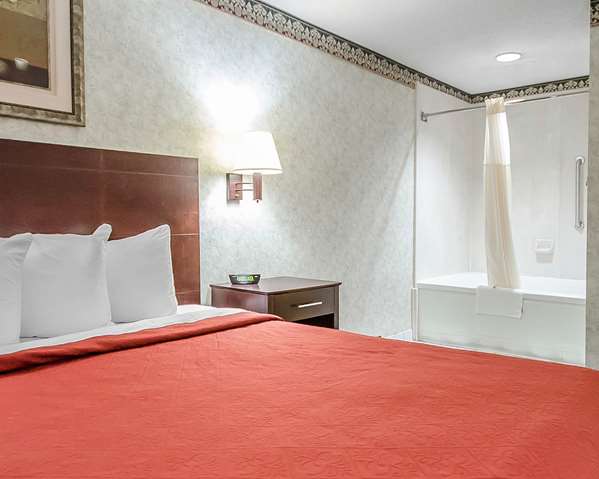  - Quality Inn Franklin - I-65, Exit 2