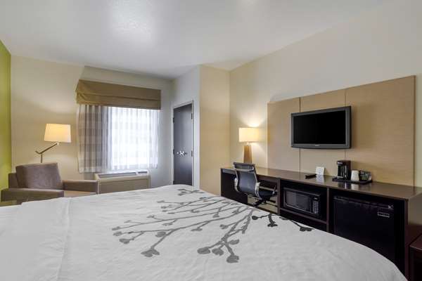  - Sleep Inn & Suites Cave City - I-65, Exit 53