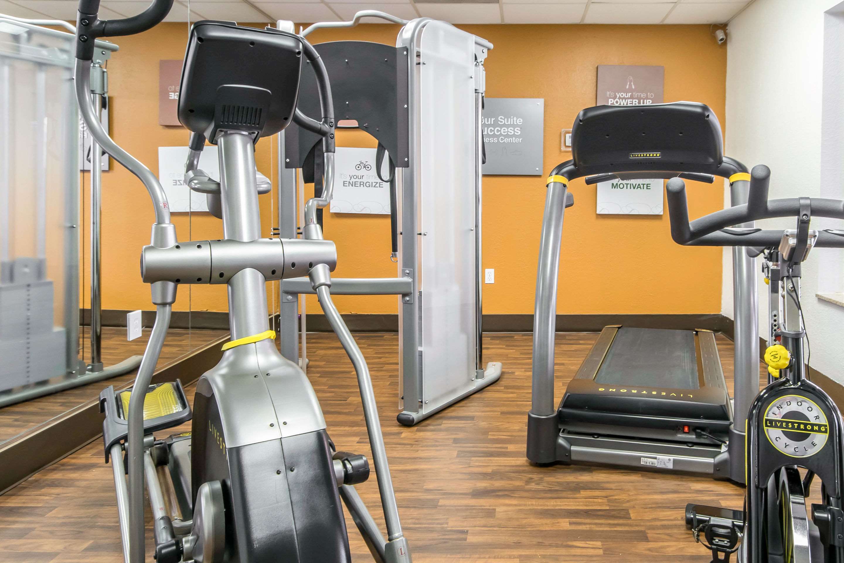Fitness center | Comfort Suites