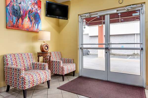 - Econo Lodge Airport Louisville