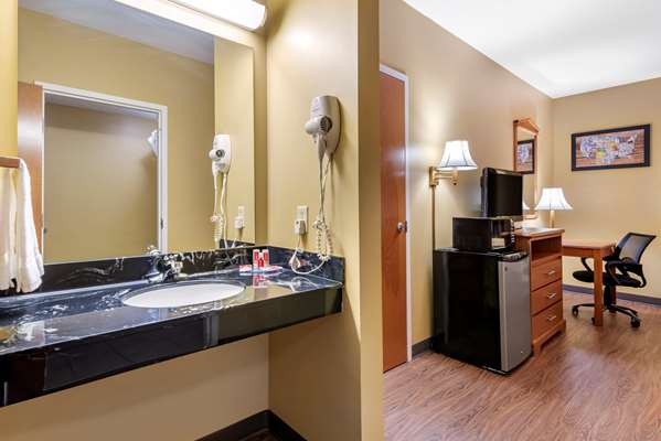  - Econo Lodge Airport Louisville
