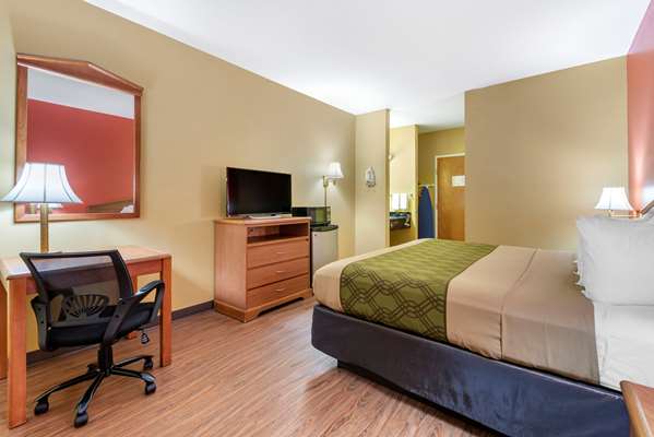  - Econo Lodge Airport Louisville
